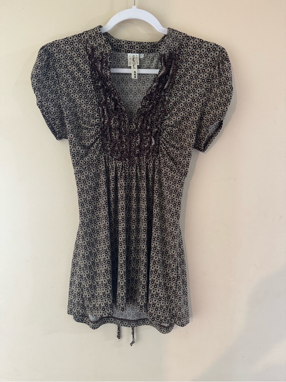 Heart Soul Black Pattered Ruffled V-Neck Short Sleeve Top